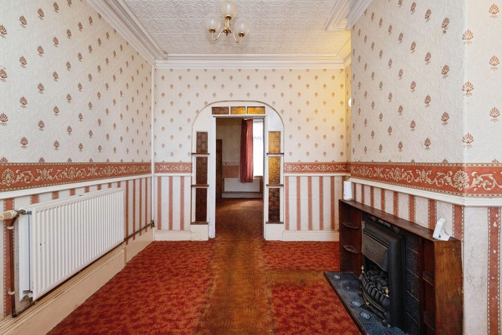 Property photo 3 of 22 Pbox-Img.Jpg