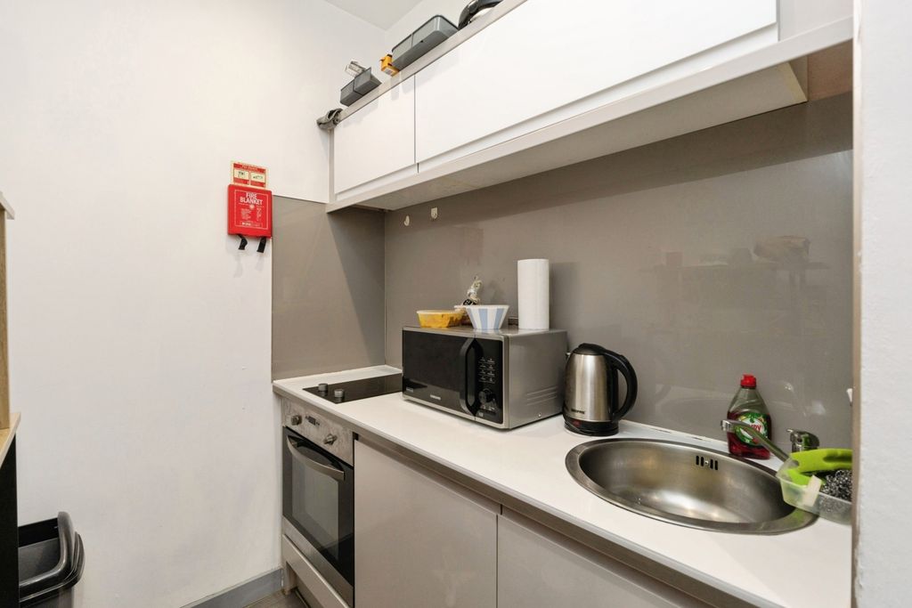 Property photo 3 of 14 Pbox-Img.Jpg