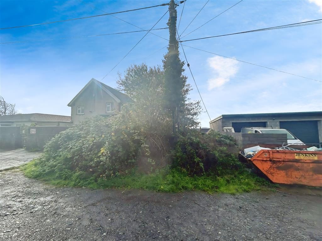 Property photo 3 of 6