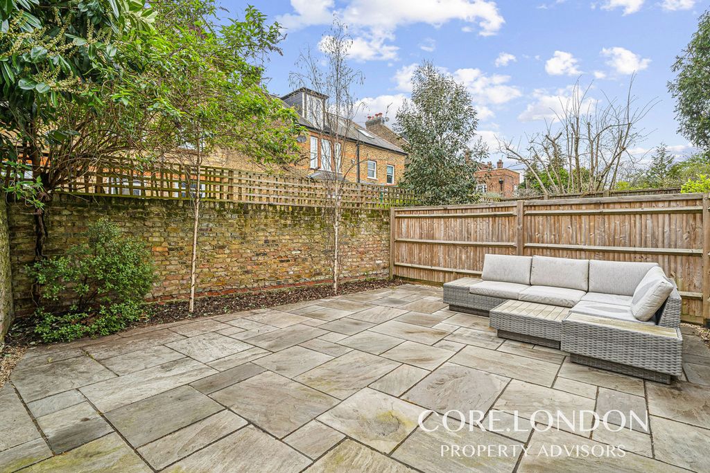 Property photo 2 of 13