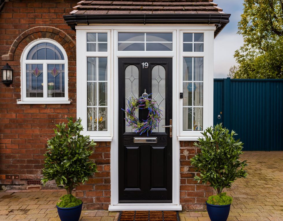 Property photo 2 of 46