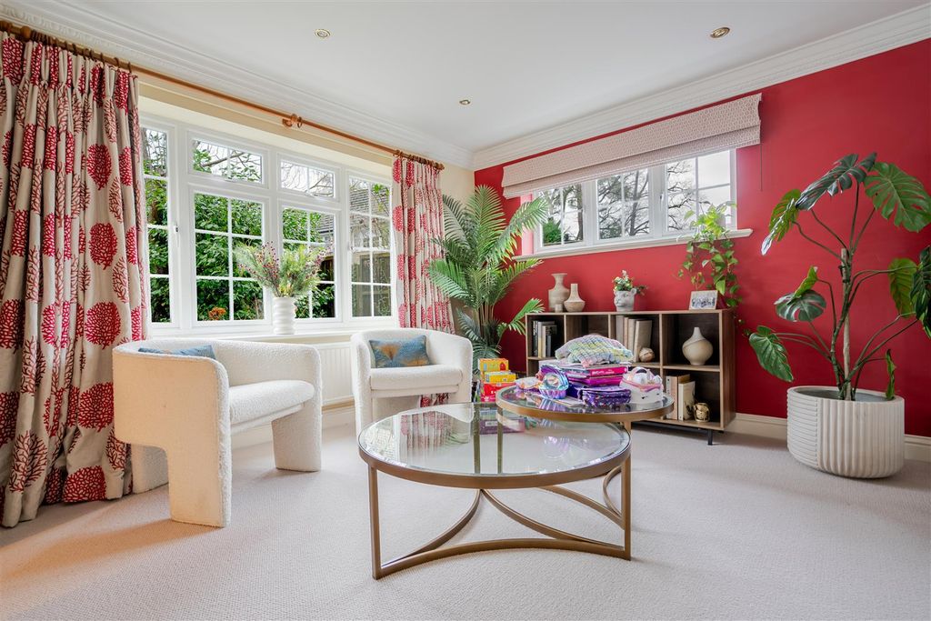 Property photo 3 of 14