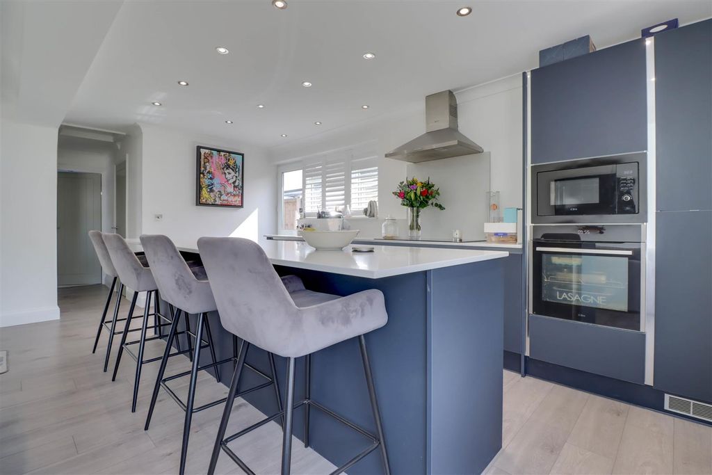 Property photo 3 of 20 30 Ulting Way-25.Jpg