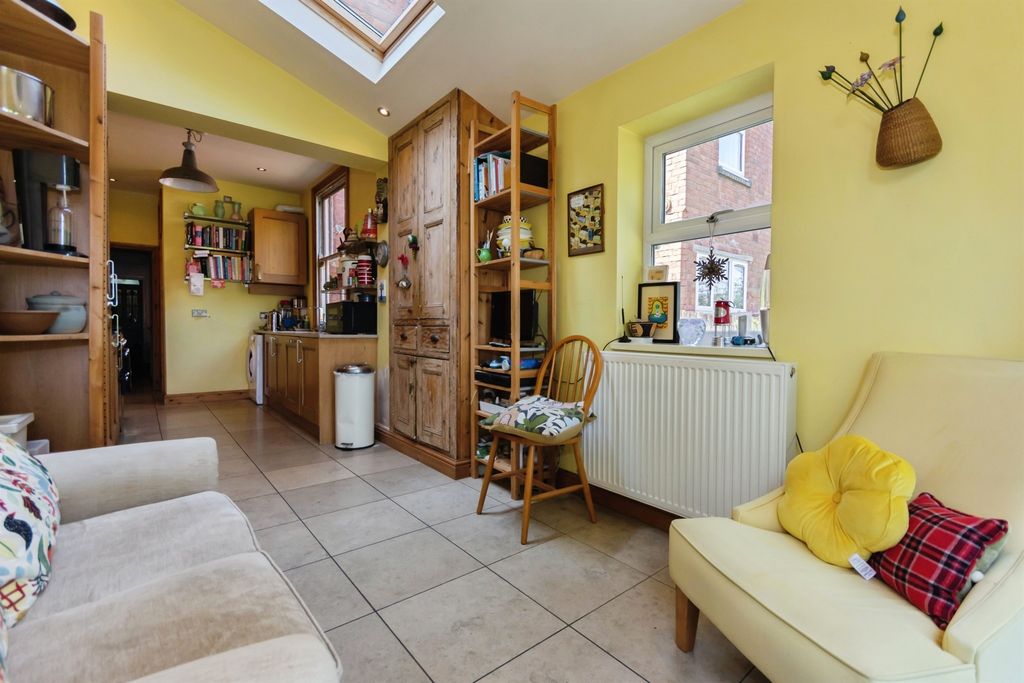 Property photo 3 of 19