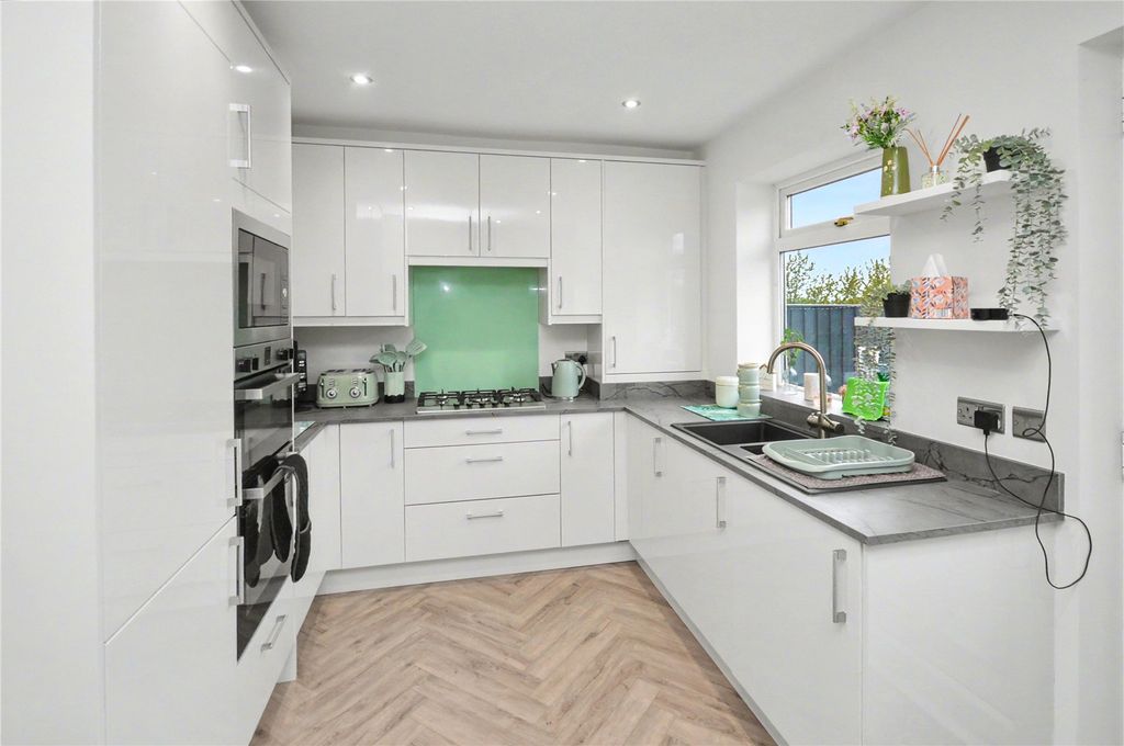 Property photo 2 of 12 Picture 2