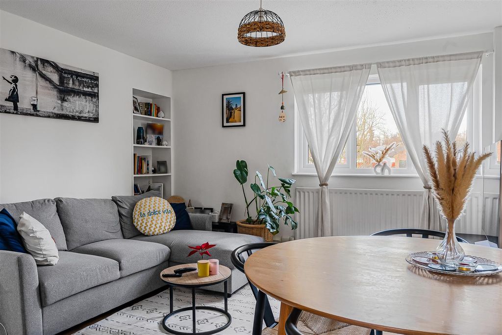 Property photo 3 of 13 14_70990.Jpg