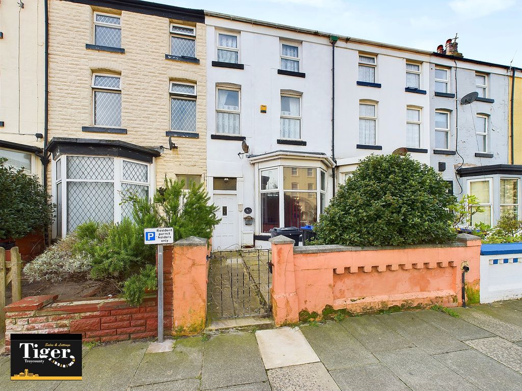Property photo 1 of 19 Cam03440G0-Pr0185-Still025