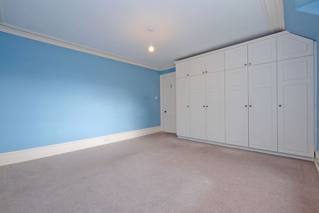 Property photo 3 of 22