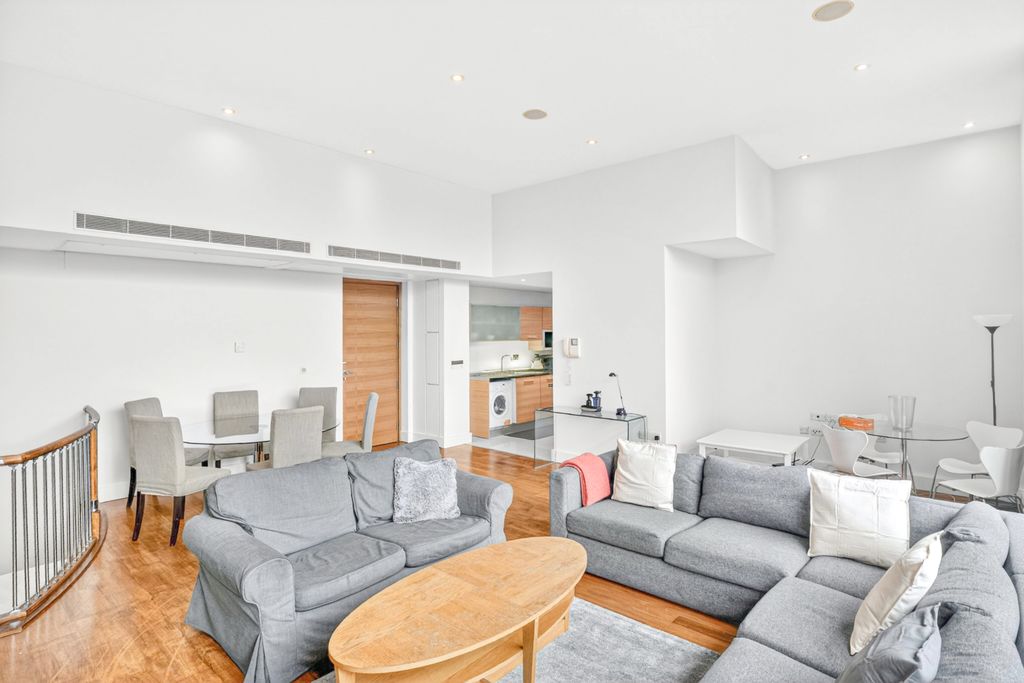 Property photo 2 of 17 Living Room