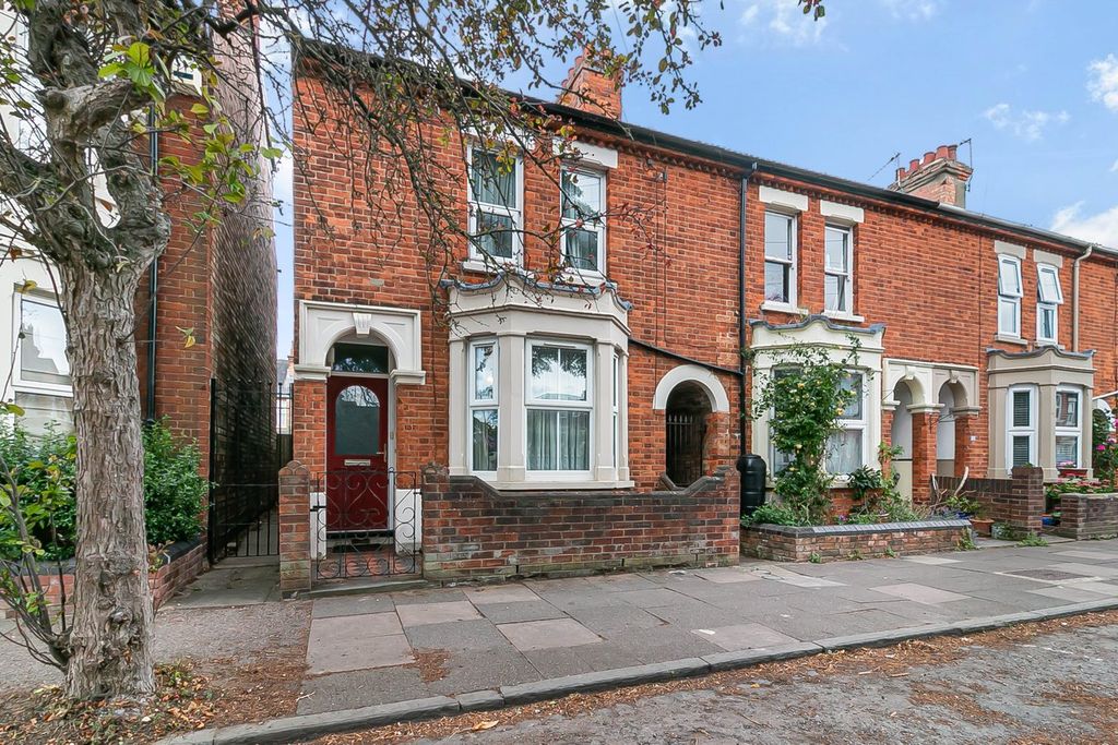 Property photo 1 of 13