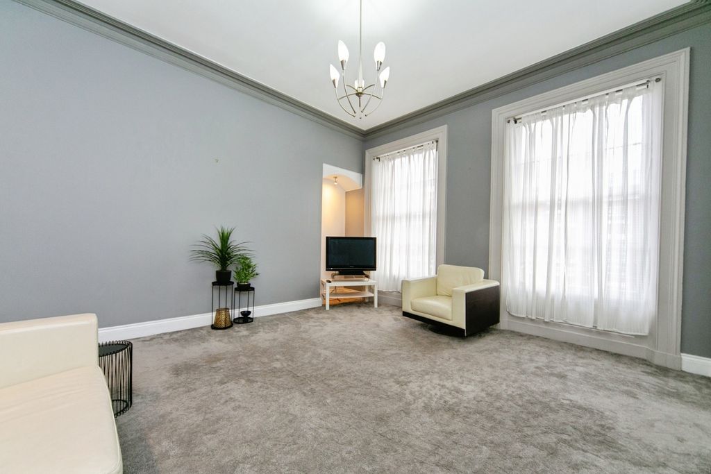 Property photo 2 of 19 Pbox-Img.Jpg