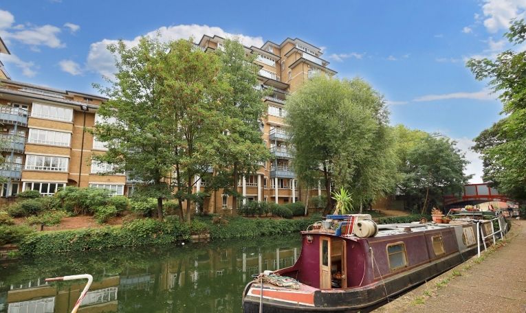 Property photo 2 of 6 Canal Picture