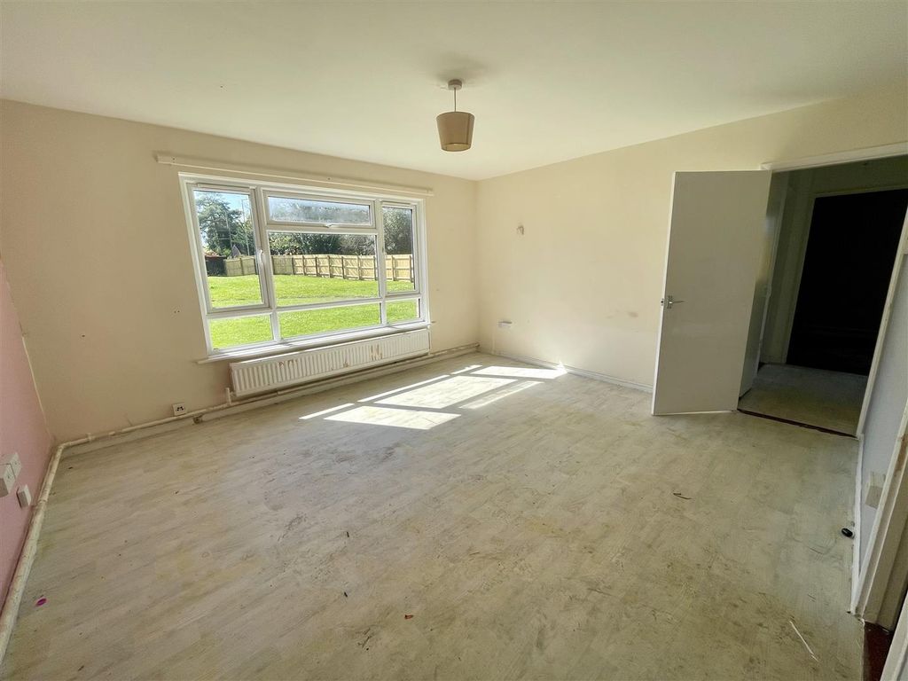 Property photo 2 of 12 Img_0683.Jpeg