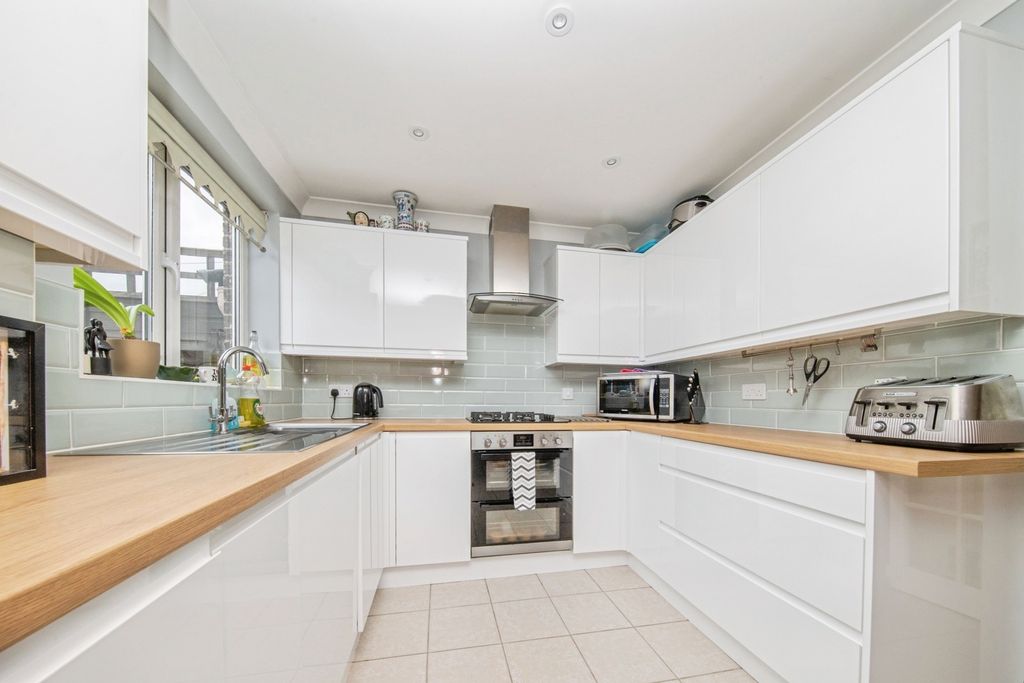 Property photo 2 of 19 Pbox-Img.Jpg