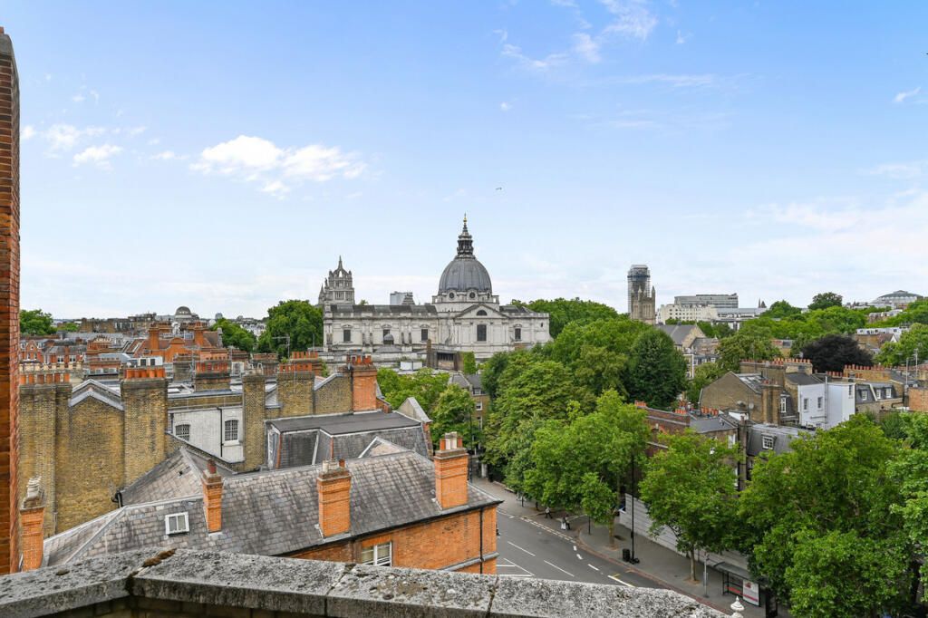 Property photo 3 of 11