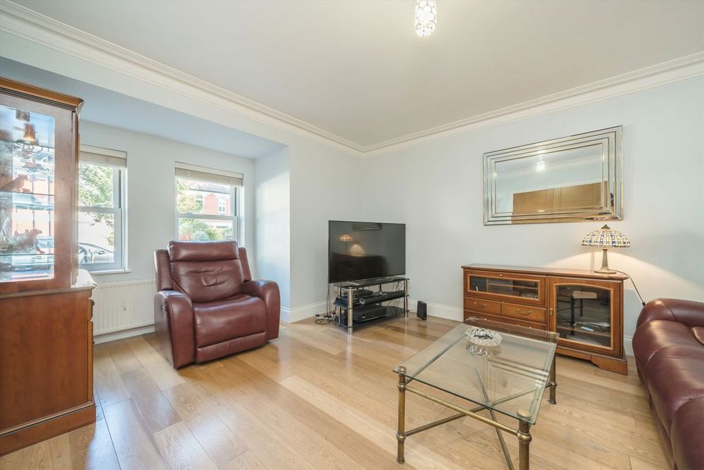 Property photo 2 of 9