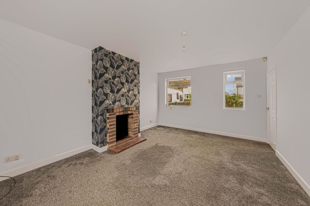 Property photo 3 of 29