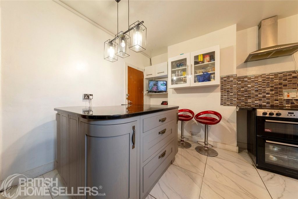 Property photo 2 of 14 Picture No. 05