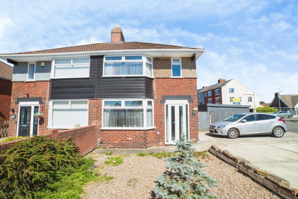 Property photo 1 of 17 Pbox-Img.Jpg