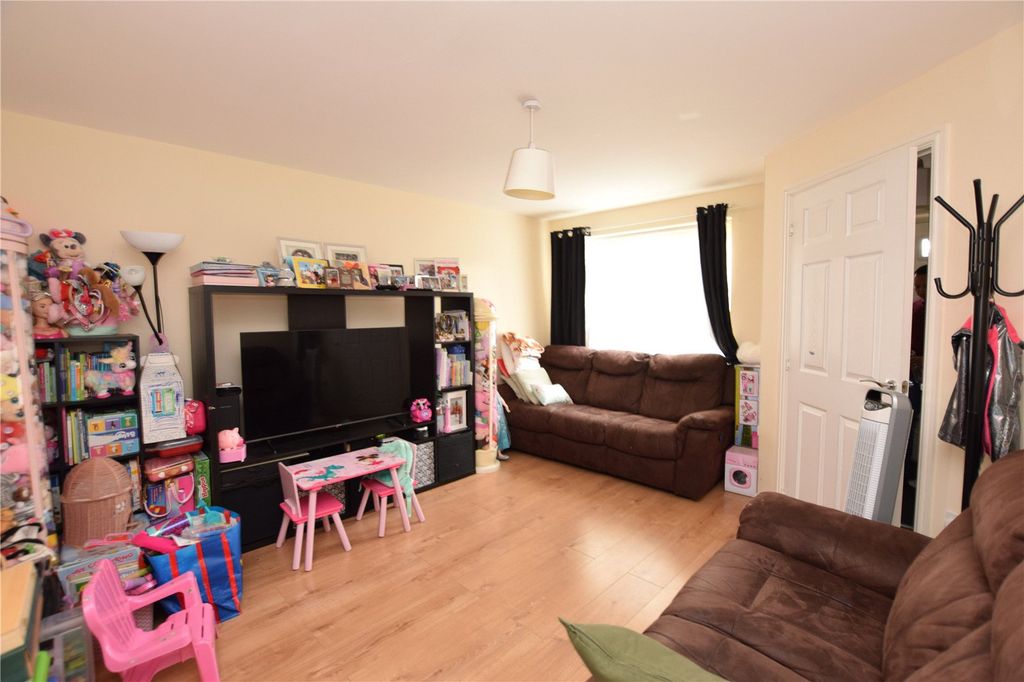Property photo 2 of 19 Picture No. 10