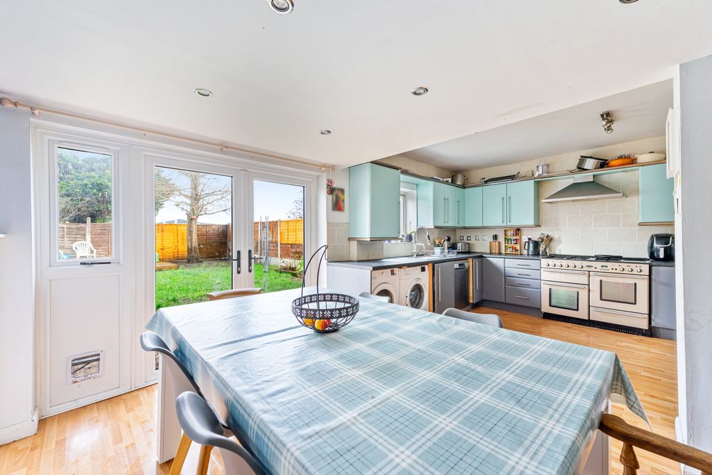 Property photo 2 of 23 Gallery