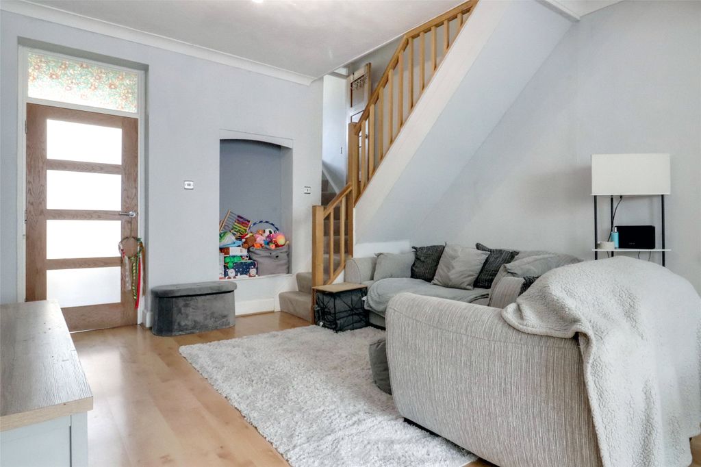 Property photo 3 of 14 Picture No. 14