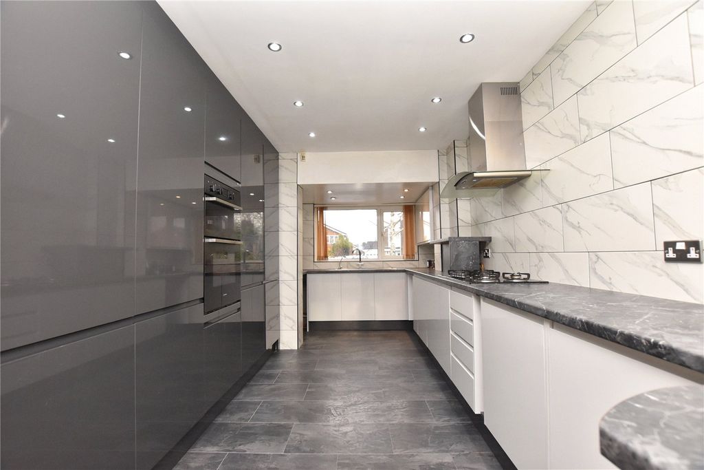 Property photo 3 of 24 Picture No. 29