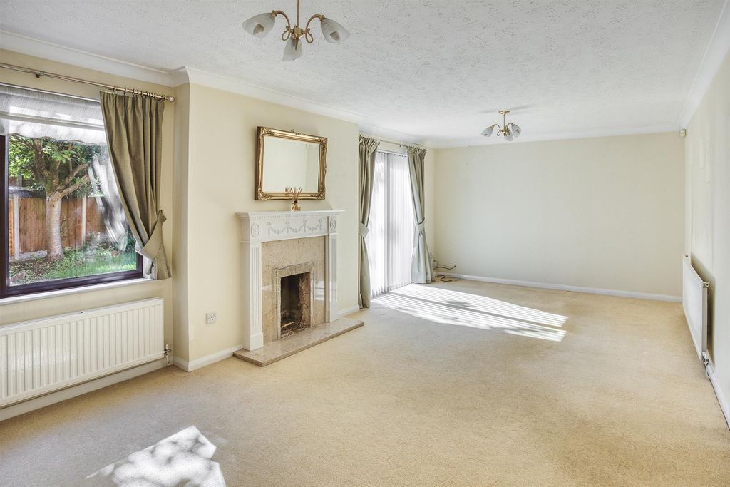 Property photo 2 of 16
