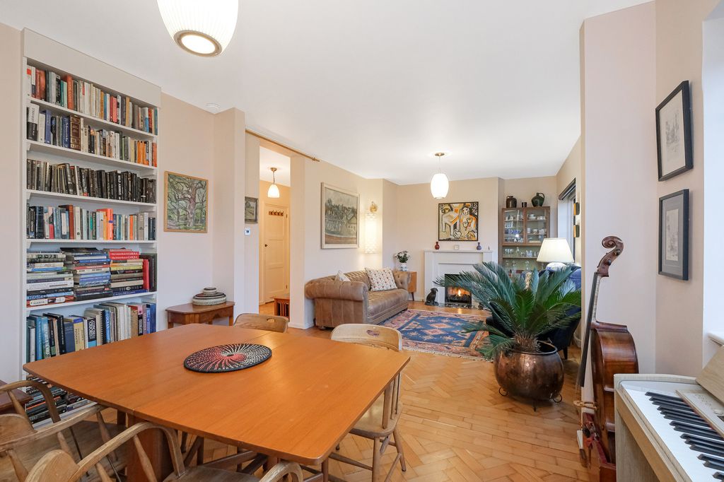 Property photo 3 of 20