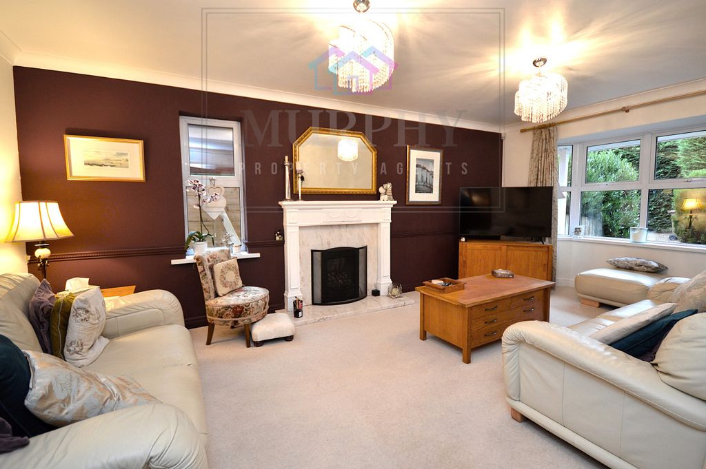 Property photo 3 of 25 Moor Lane, Carleton, Pontefract (34).Jpg
