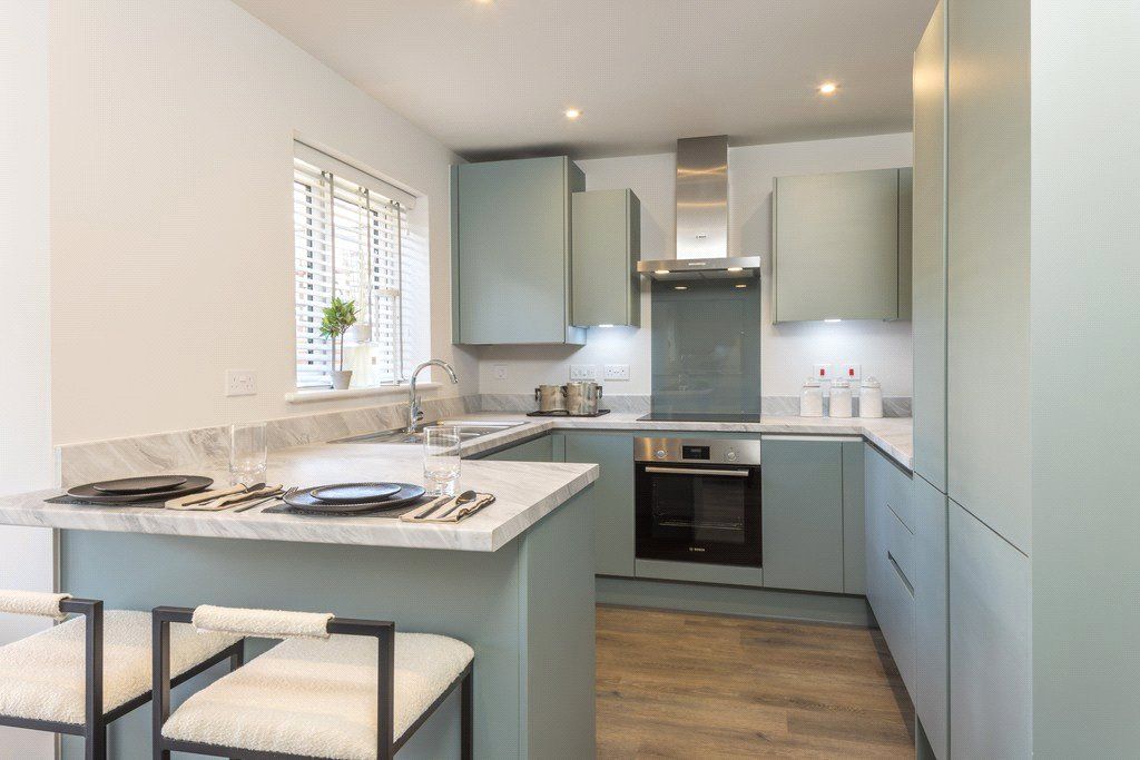 Property photo 2 of 10 Kitchen