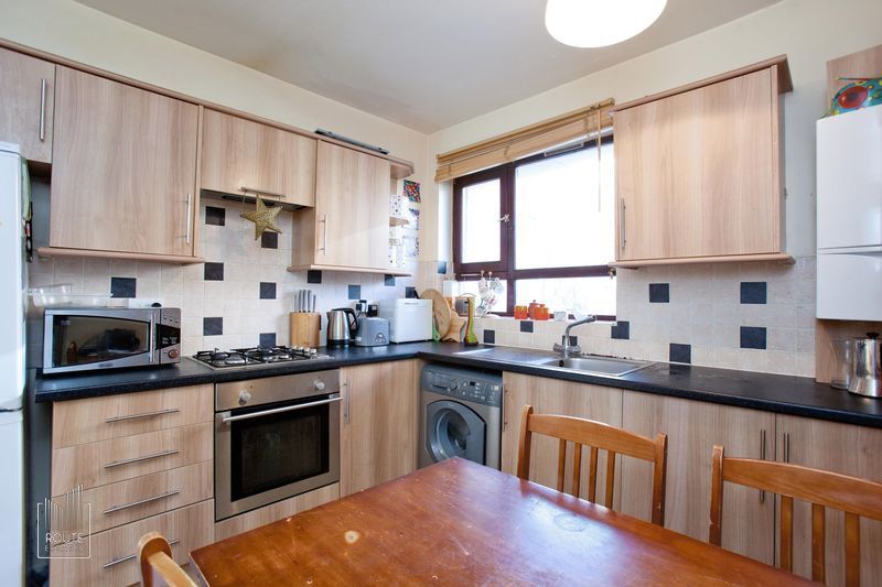 Property photo 3 of 13 Photo 8