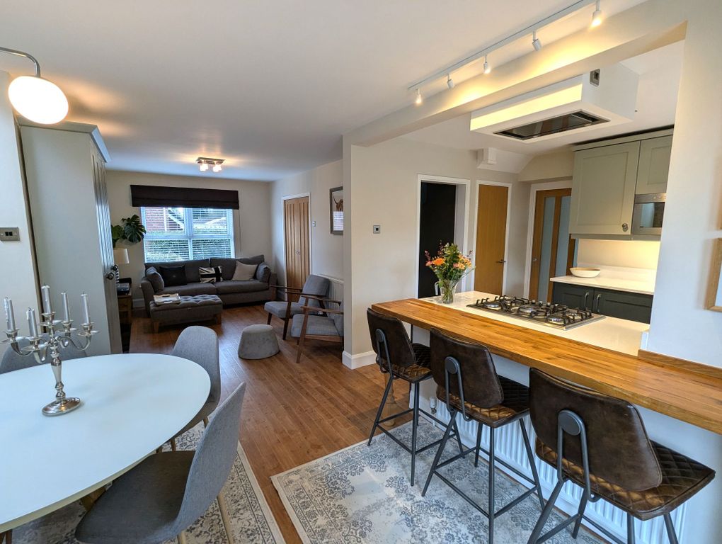 Property photo 2 of 41 Photograph 2