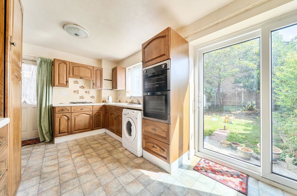 Property photo 3 of 21 1513750-20-6A96A9...