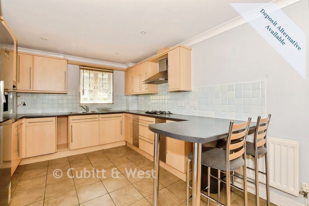 Property photo 3 of 14 Kitchen