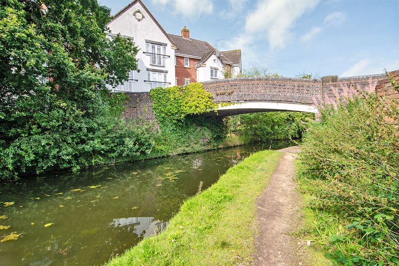 Property photo 2 of 17 Photo 10