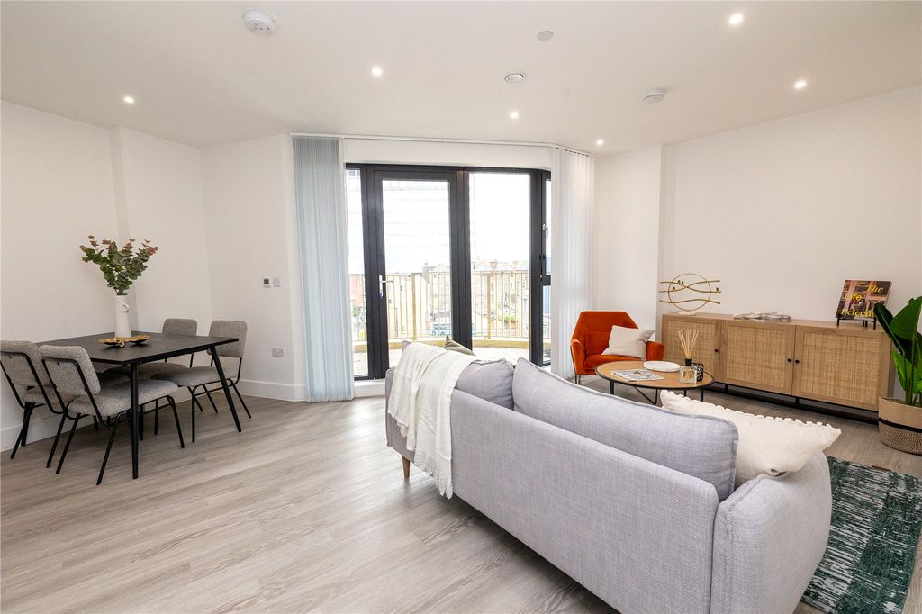 Property photo 1 of 10 Living Dining Area