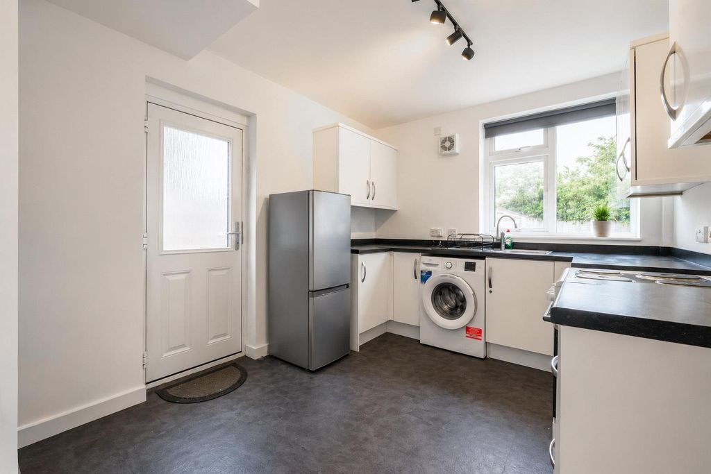 Property photo 2 of 15 10-02.Jpg