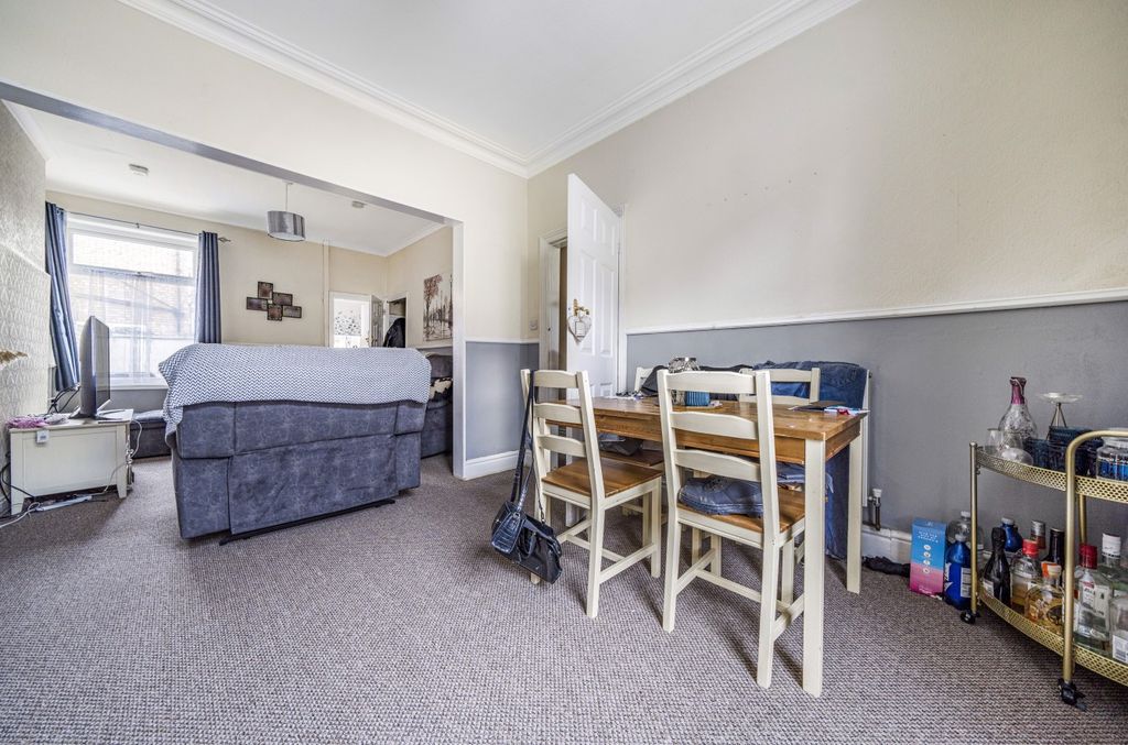 Property photo 3 of 10 956410 (3).Jpg