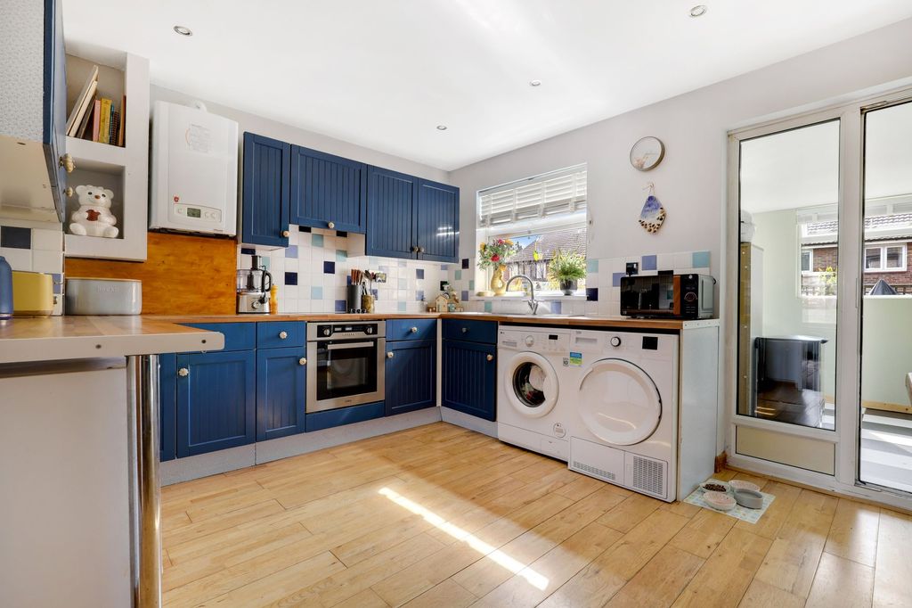 Property photo 2 of 15