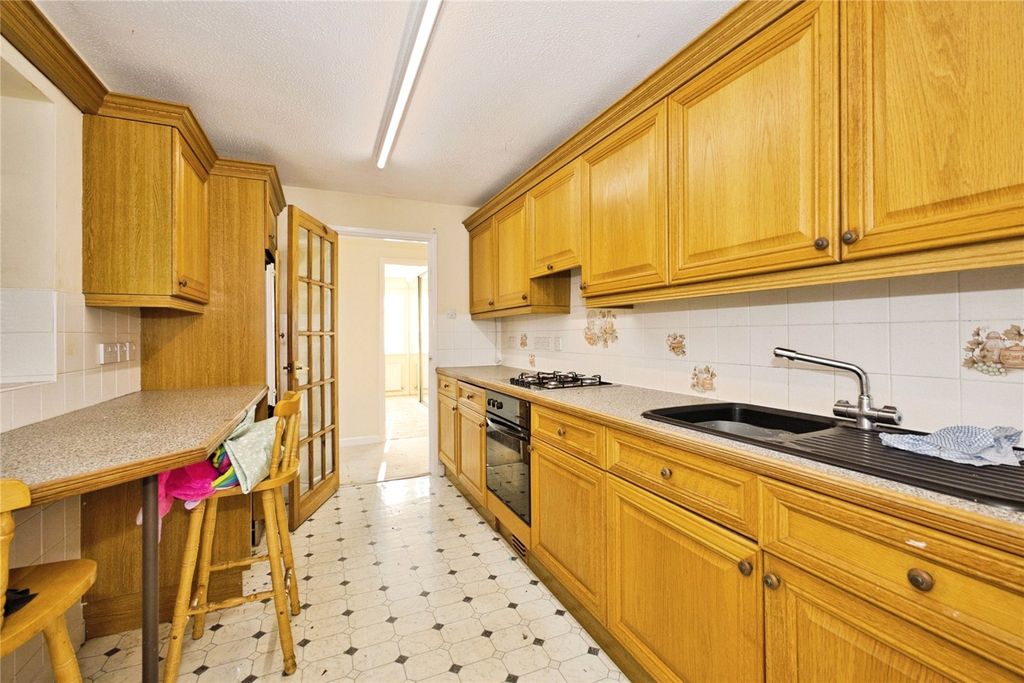 Property photo 3 of 17 Picture No. 30