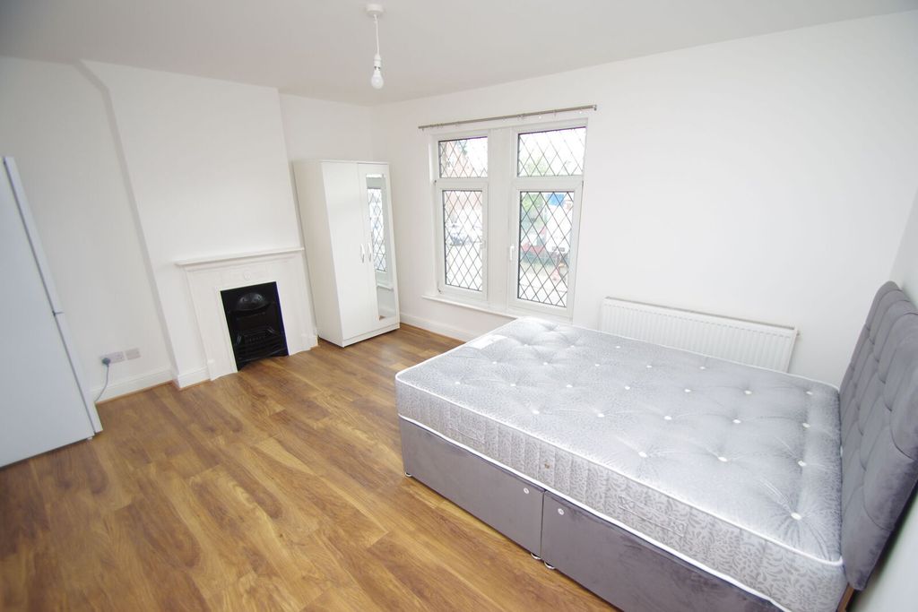 Property photo 2 of 2
