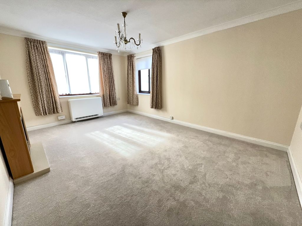 Property photo 3 of 14