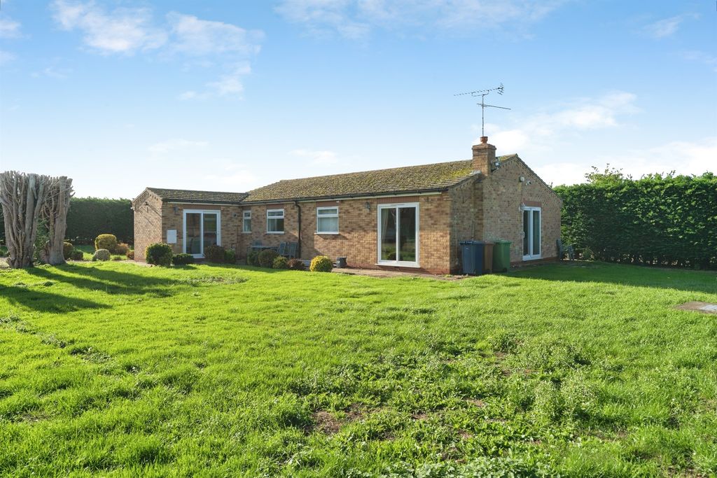 Property photo 3 of 23