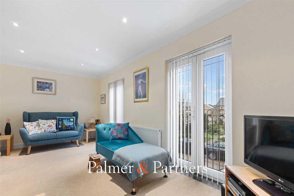 Property photo 3 of 27 Picture No. 20