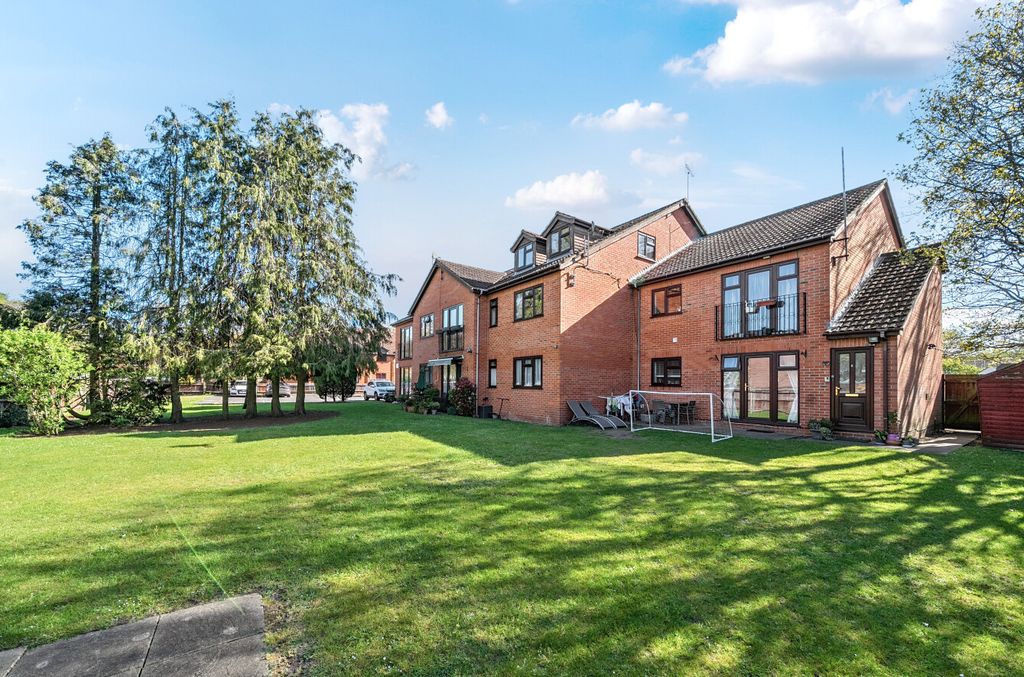 Property photo 1 of 12 1447684-24-69E5E7...