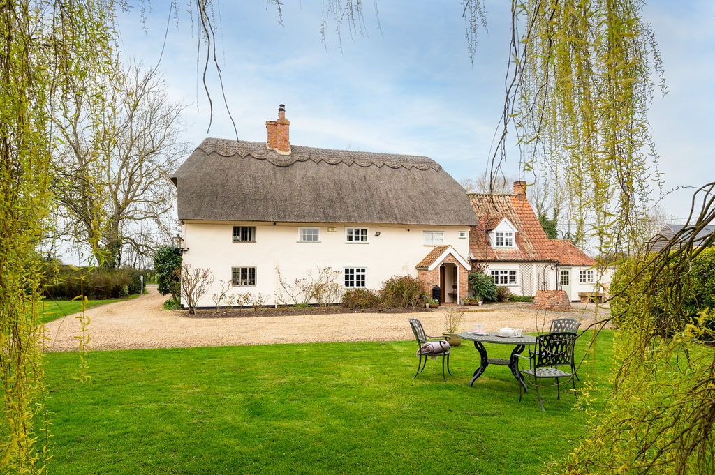 Property photo 1 of 37