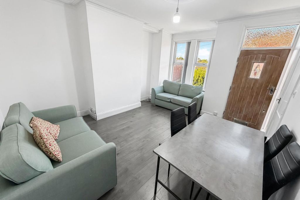 Property photo 2 of 13 2.Jpg