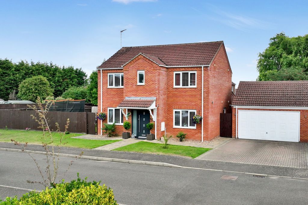 Property photo 1 of 37