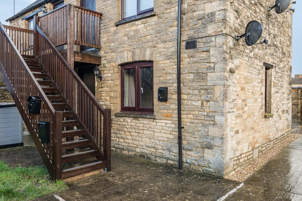 Property photo 3 of 11 External View